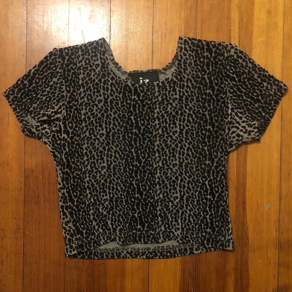 Vintage Tops - IZ vintage crop top velvet leopard print shirt